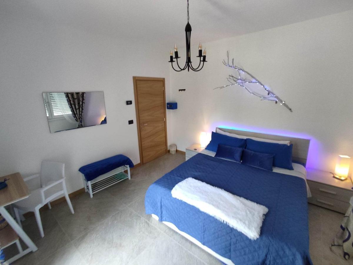 Tirano Express Luxury Apartments ภายนอก รูปภาพ
