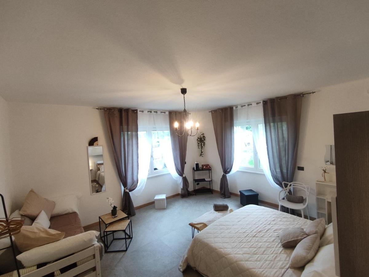 Tirano Express Luxury Apartments ภายนอก รูปภาพ