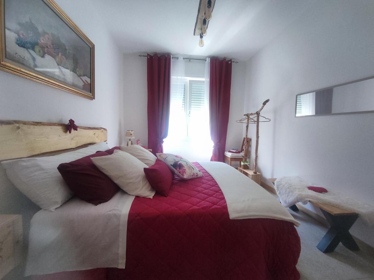 Tirano Express Luxury Apartments ภายนอก รูปภาพ