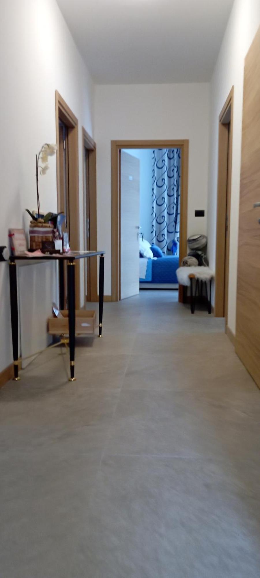 Tirano Express Luxury Apartments ภายนอก รูปภาพ